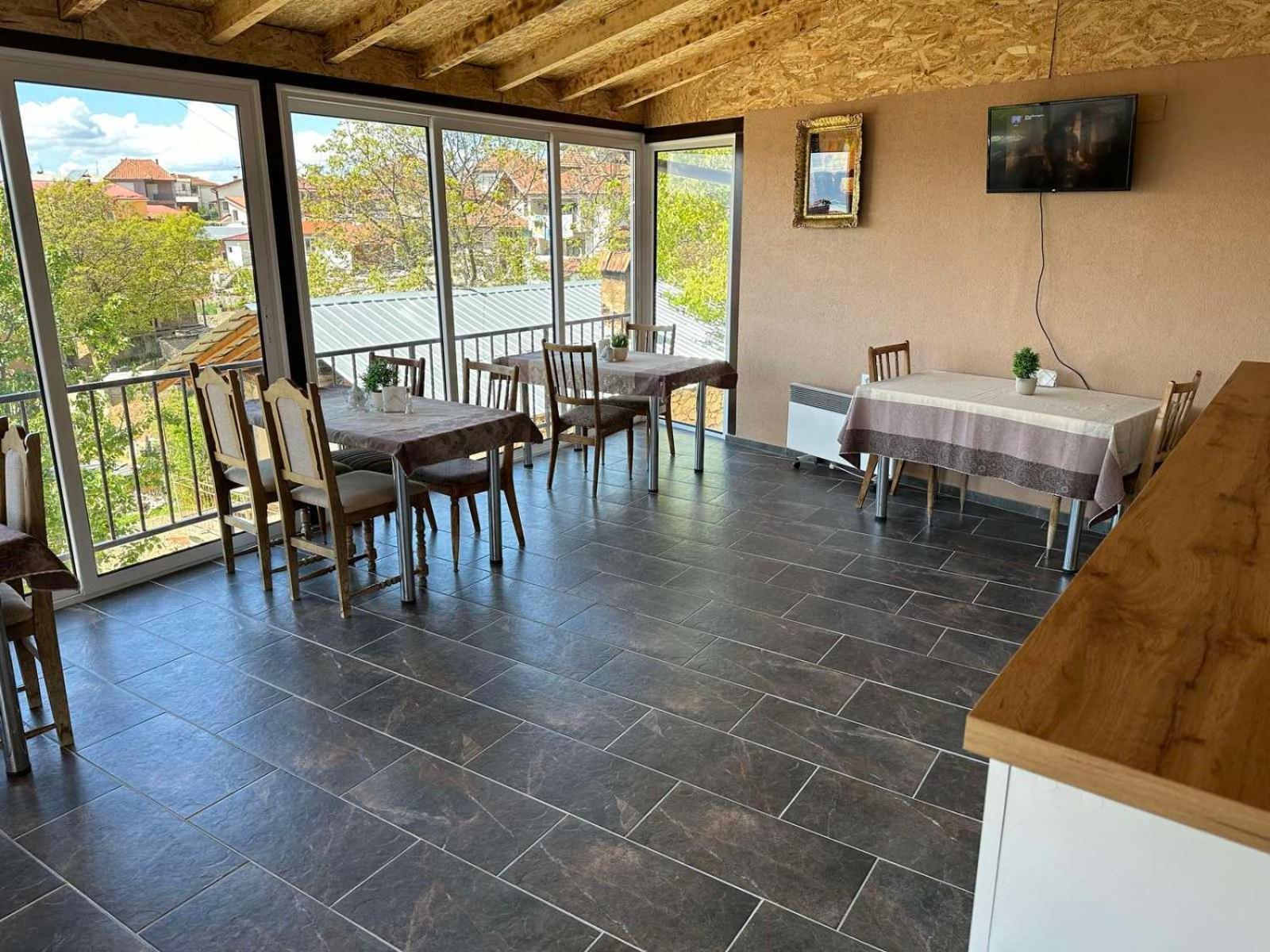 Gopo Guesthouse Elshani Exterior photo